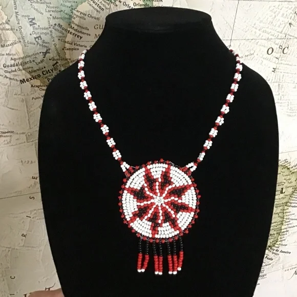 Vintage Native American Beaded Medallion Necklace Southwest Style Seed Leather - Picture 2 of 12